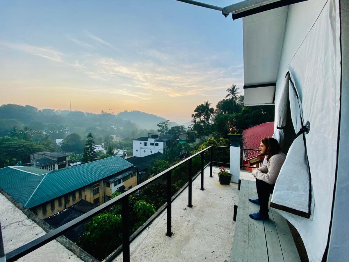 The Sky Tents Bed & Breakfast Kandy Exterior foto